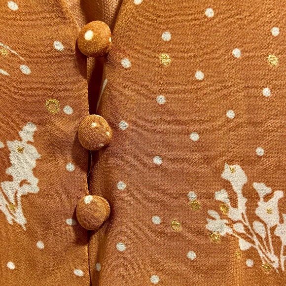 Gorgeous flowy floral ruffle dress - Picture 4 of 8